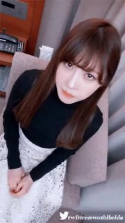 外围美模酒店超大尺度私拍被射影师用毛笔玩粉嫩小穴菊花水直流